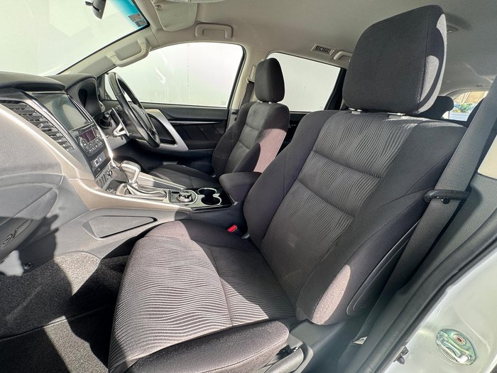 2017 Mitsubishi Pajero Sport GLX