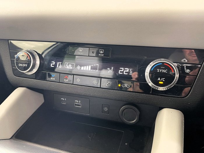 2022 Mitsubishi Outlander Exceed