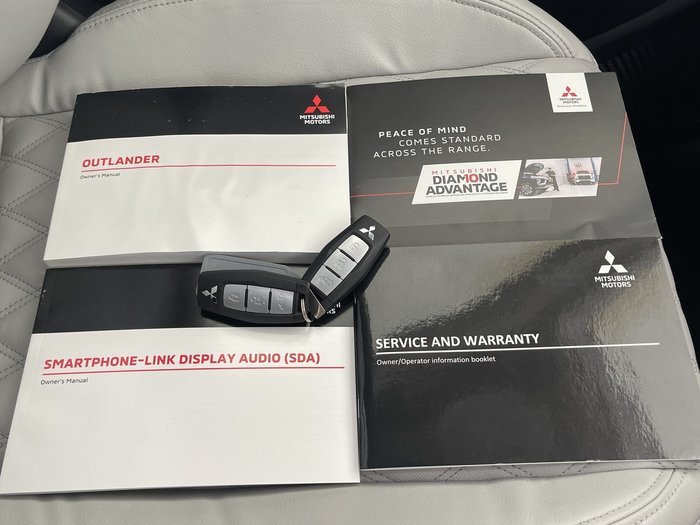 2022 Mitsubishi Outlander Exceed