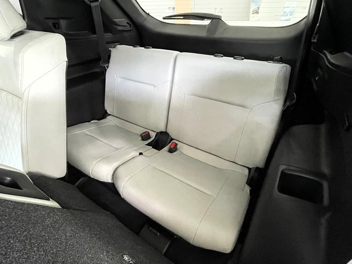 2022 Mitsubishi Outlander Exceed