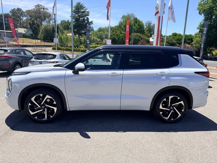 2023 Mitsubishi Outlander Exceed Tourer