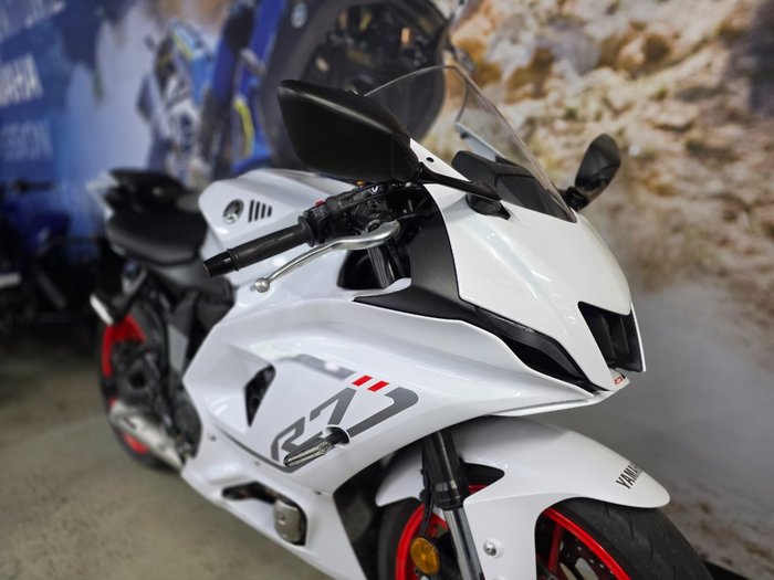2023 Yamaha YZF-R7LA WHITE