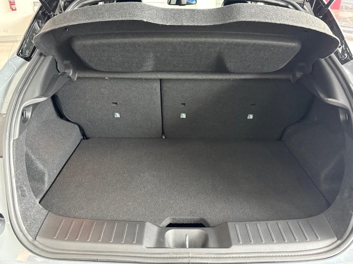 2025 Nissan JUKE Ti F16 MY25 Ceramic Grey 2-tone with Black roof