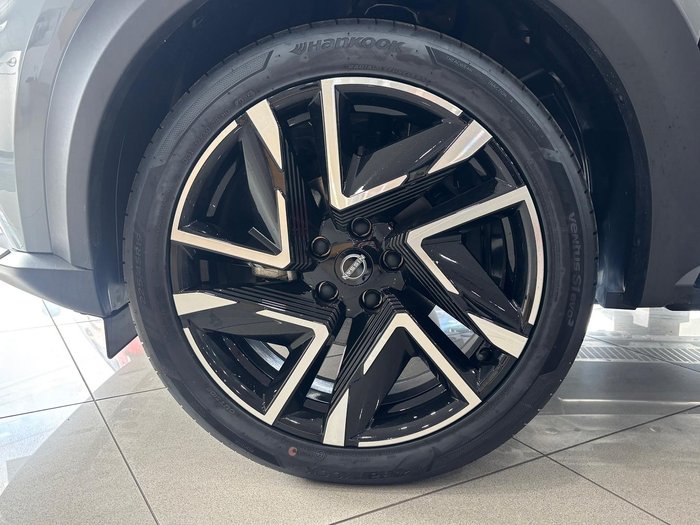 2025 Nissan JUKE Ti F16 MY25 Ceramic Grey 2-tone with Black roof