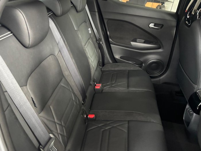 2025 Nissan JUKE Ti F16 MY25 Ceramic Grey 2-tone with Black roof