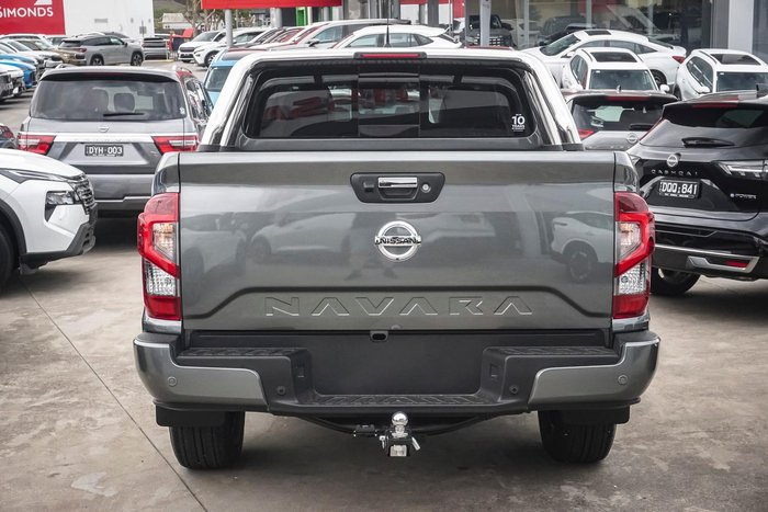 2025 Nissan Navara ST-X