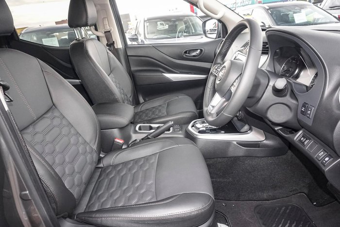 2025 Nissan Navara ST-X