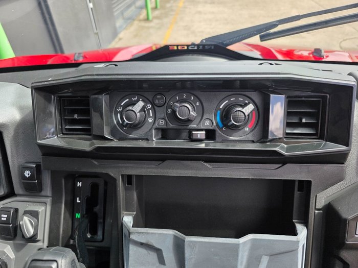 2025 Kawasaki RIDGE HVAC CREW RED