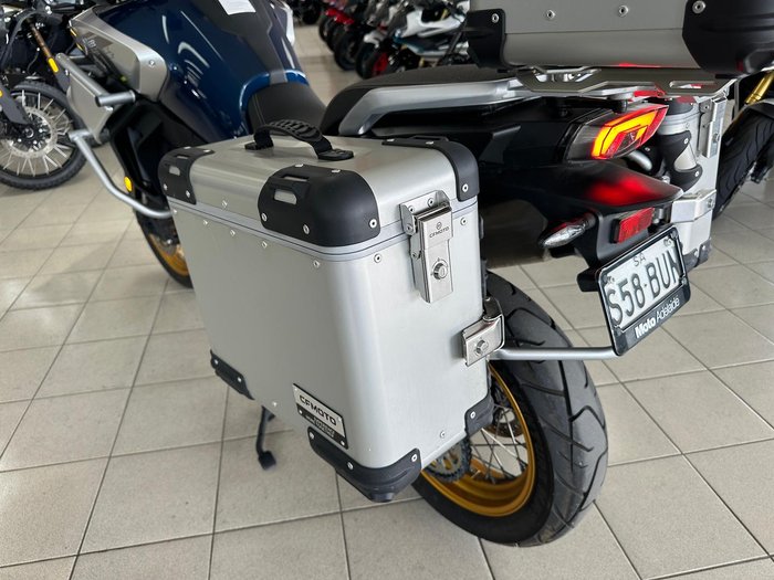 2022 CFMOTO 800MT Touring MT Blue