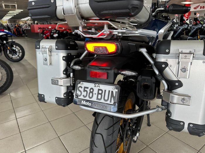 2022 CFMOTO 800MT Touring MT Blue