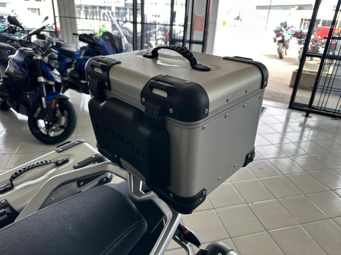 2022 CFMOTO 800MT Touring MT Blue