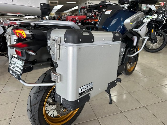 2022 CFMOTO 800MT Touring MT Blue