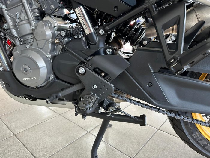 2022 CFMOTO 800MT Touring MT Blue