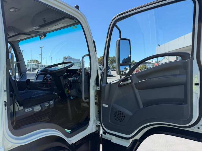 2015 Isuzu F Series FRR 500