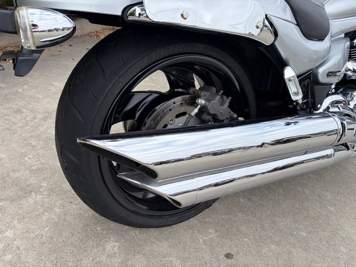 2013 Suzuki VZR 1800 BOULEVARD (M109R) Black