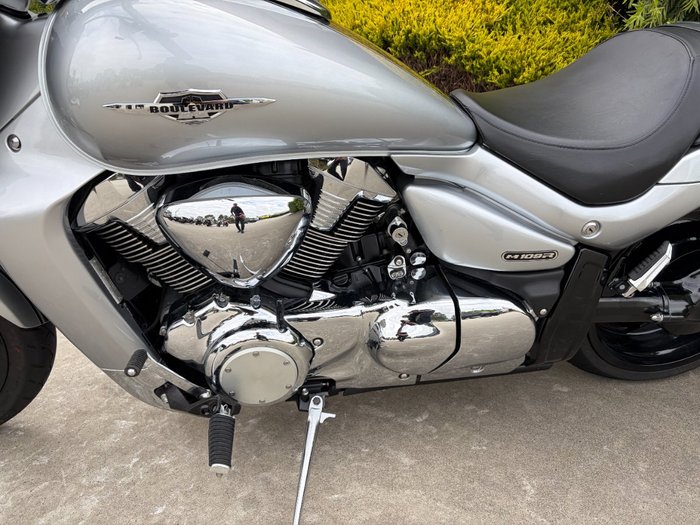 2013 Suzuki VZR 1800 BOULEVARD (M109R) Black