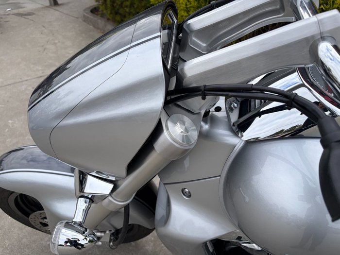 2013 Suzuki VZR 1800 BOULEVARD (M109R) Black