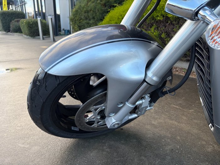 2013 Suzuki VZR 1800 BOULEVARD (M109R) Black