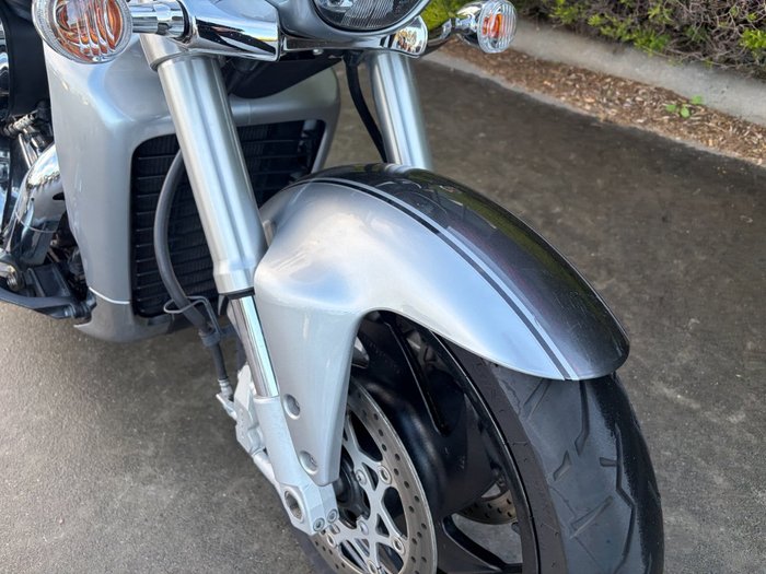 2013 Suzuki VZR 1800 BOULEVARD (M109R) Black