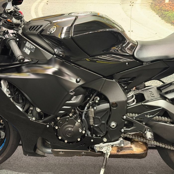 2023 Yamaha YZF-R1 Black
