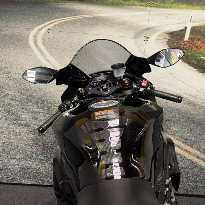 2023 Yamaha YZF-R1 Black