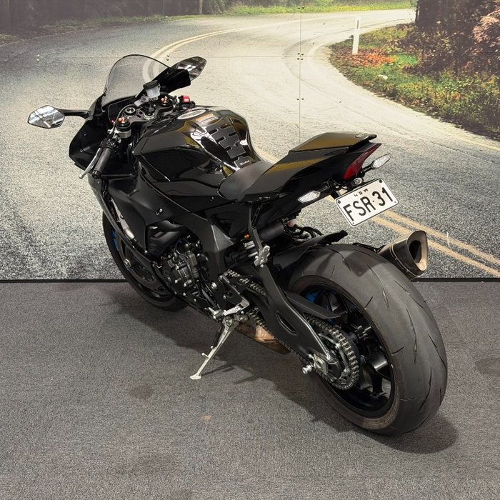 2023 Yamaha YZF-R1 Black