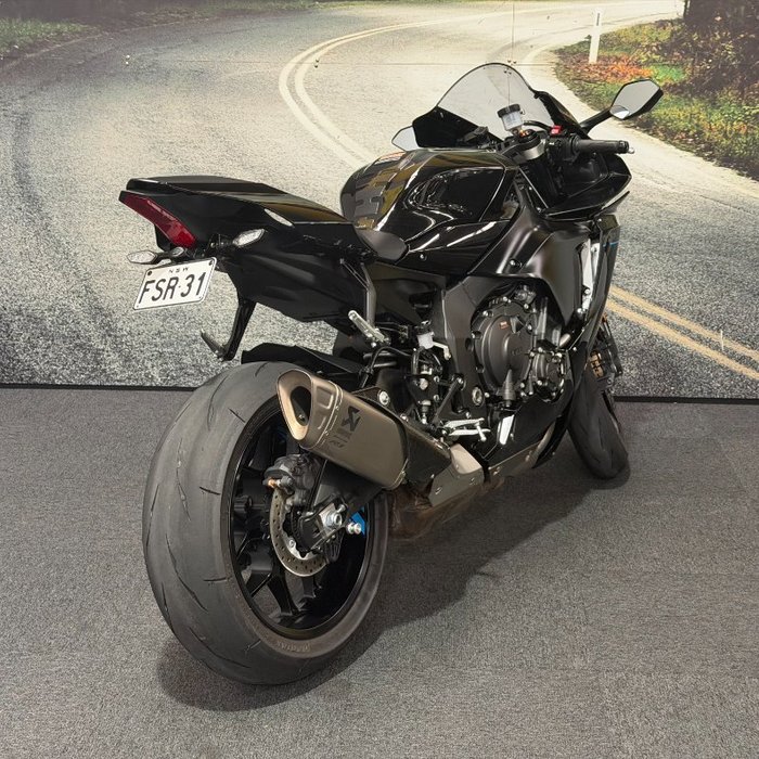 2023 Yamaha YZF-R1 Black