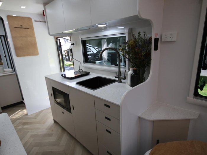 2026 Wonderland RV Amaroo 1709