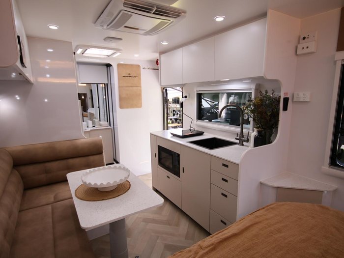 2026 Wonderland RV Amaroo 1709