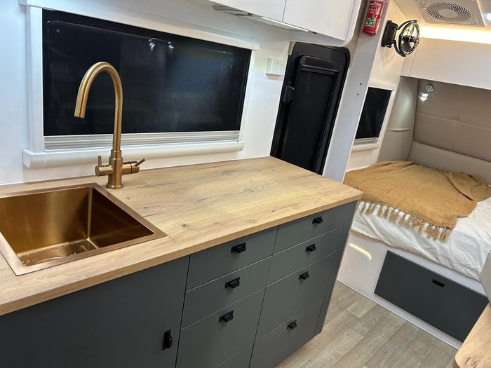 2026 Wonderland RV Amaroo 2 Bunk & Desk Layout