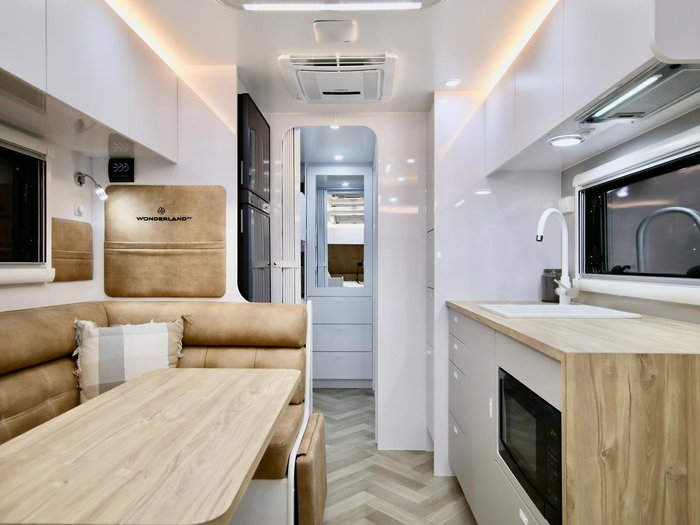 2026 Wonderland RV Amaroo 3 Bunk