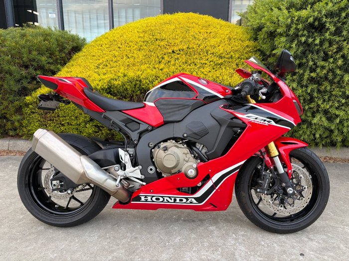 2017 Honda CBR1000RRA (FIREBLADE) ABS Red