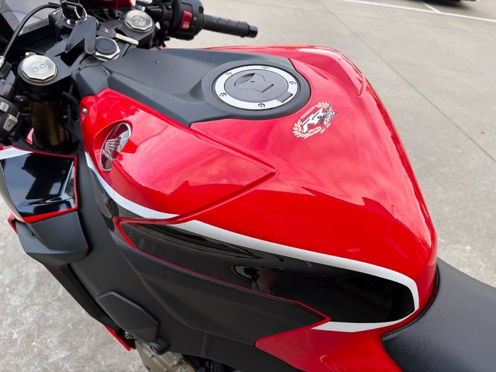 2017 Honda CBR1000RRA (FIREBLADE) ABS Red