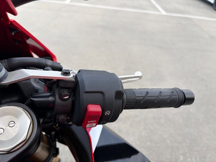 2017 Honda CBR1000RRA (FIREBLADE) ABS Red