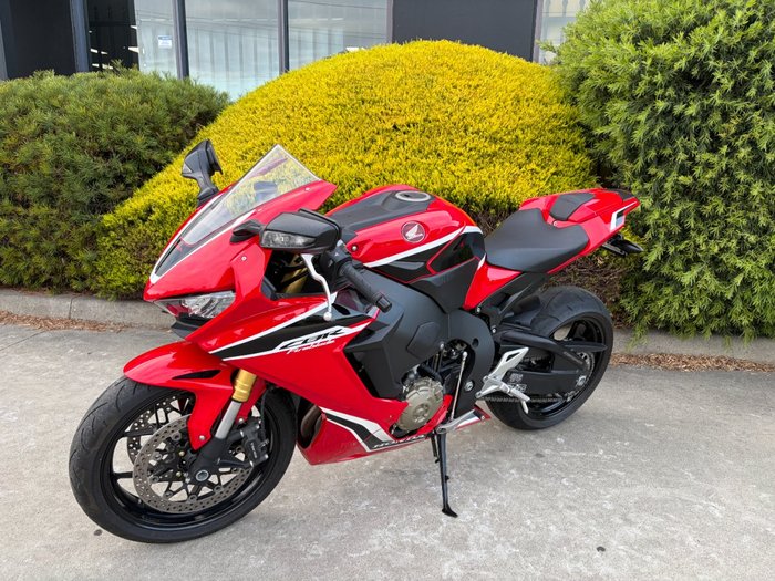 2017 Honda CBR1000RRA (FIREBLADE) ABS Red