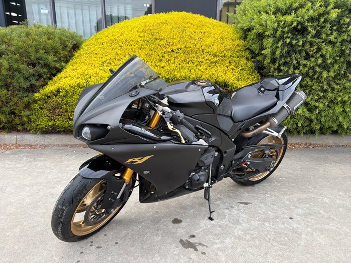 2009 Yamaha YZF-R1 Black