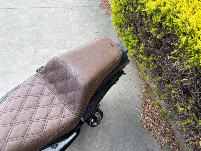 2013 HARLEY-DAVIDSON XL883 IRON 883