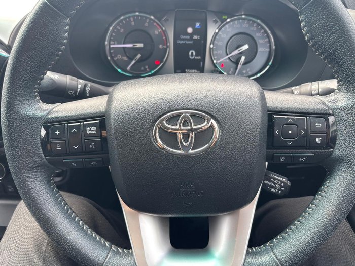 2022 Toyota Hilux SR5