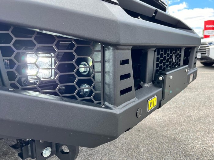 2025 Isuzu D-MAX X-TERRAIN