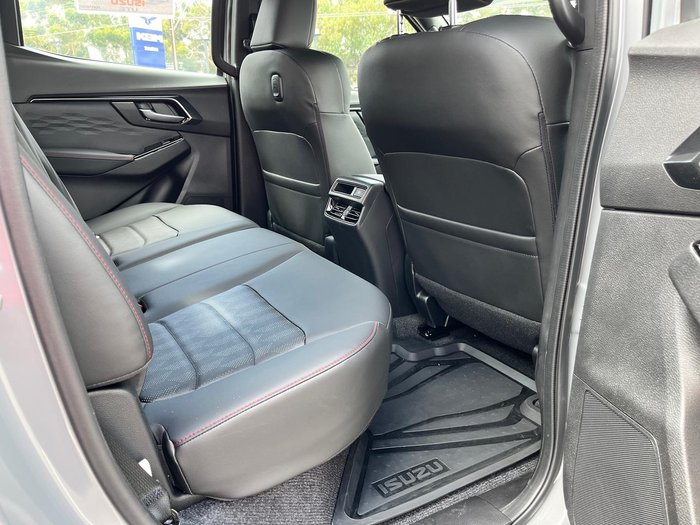 2025 Isuzu D-MAX X-TERRAIN