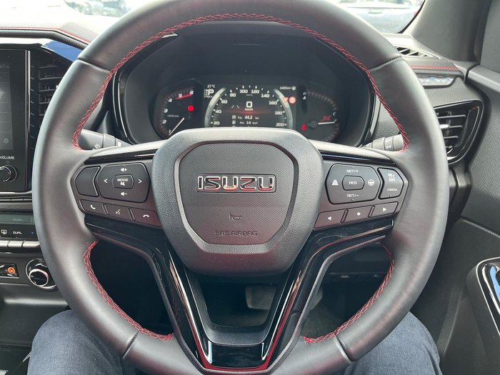 2025 Isuzu D-MAX X-TERRAIN