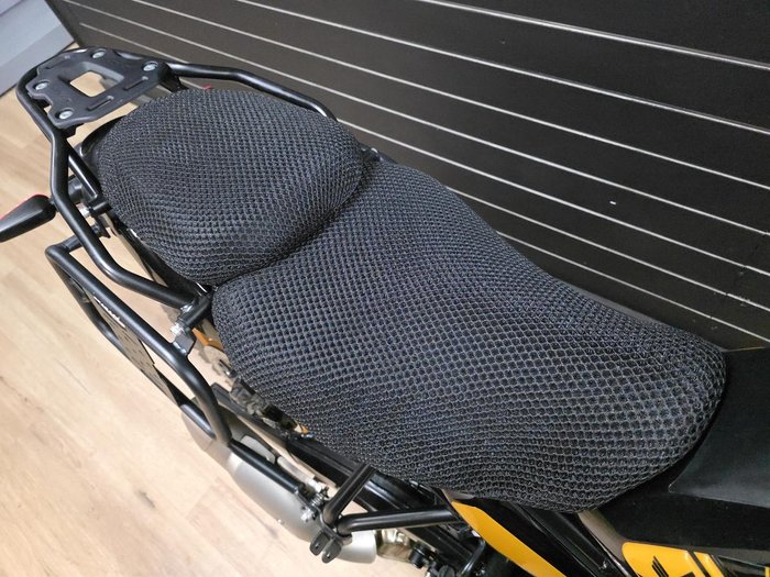 2025 Royal Enfield HIMALAYAN 450 Gold