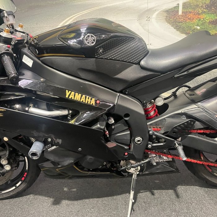 Yamaha 2006 Yamaha 600cc YZF-R6 Black