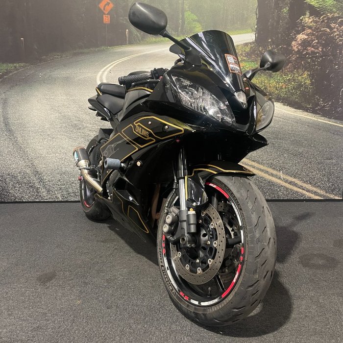 Yamaha 2006 Yamaha 600cc YZF-R6 Black