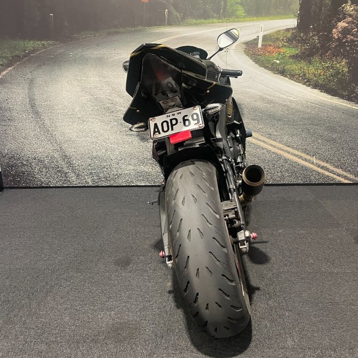 Yamaha 2006 Yamaha 600cc YZF-R6 Black