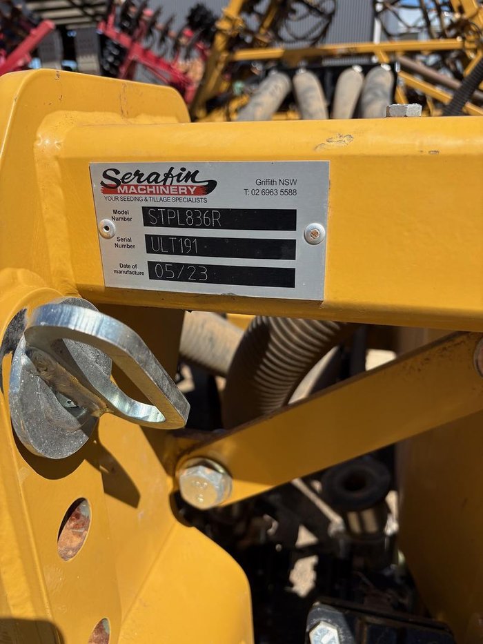 0 SERAFIN ULTISOW USED 2023 8M RIGID SINGLE DISC LINKAGE SEEDER BAR Yellow