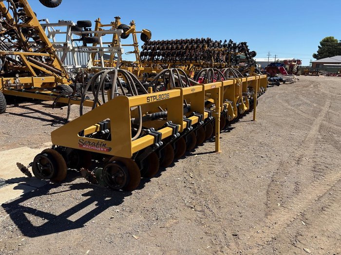 0 SERAFIN ULTISOW USED 2023 8M RIGID SINGLE DISC LINKAGE SEEDER BAR Yellow