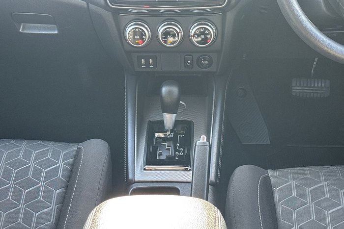 2024 Mitsubishi ASX ES XD MY24 White