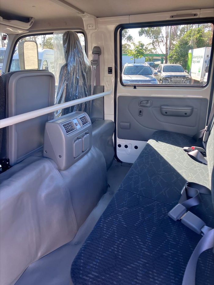 2025 Hino 300 Series 616 Crew White