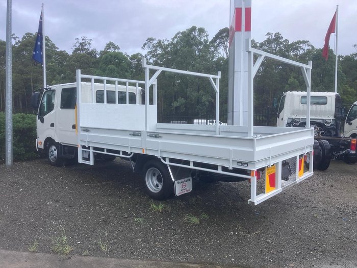 2025 Hino 300 Series 616 Crew White